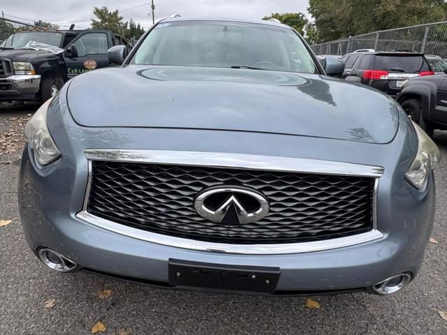 2017 INFINITI QX70 Base