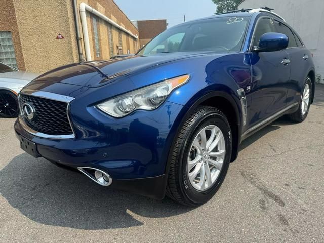 2017 INFINITI QX70 Base