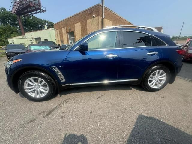 2017 INFINITI QX70 Base