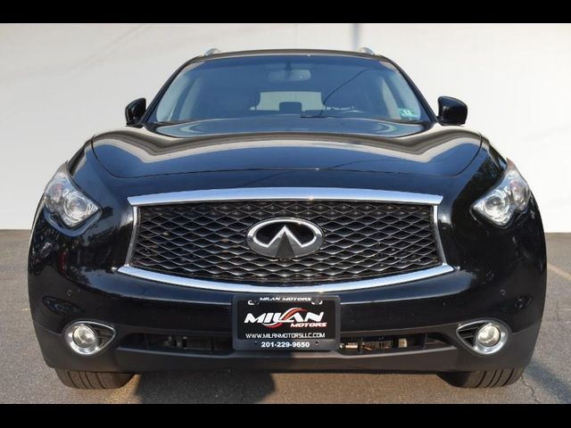 2017 INFINITI QX70 Base