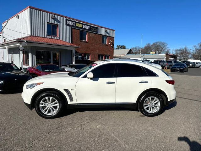 2017 INFINITI QX70 Base