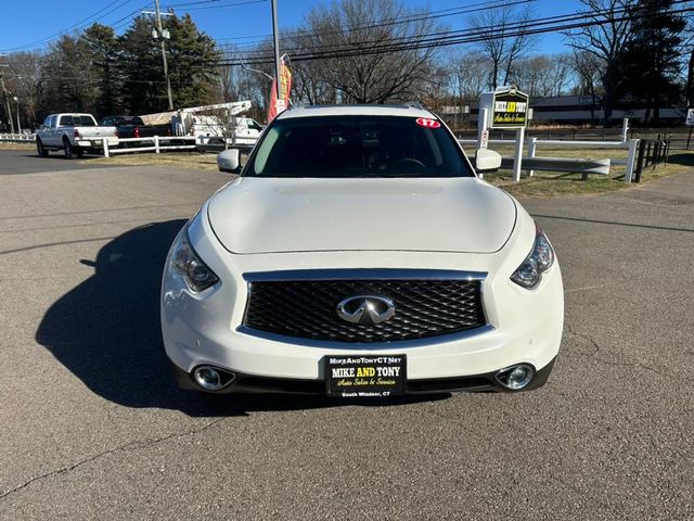 2017 INFINITI QX70 Base