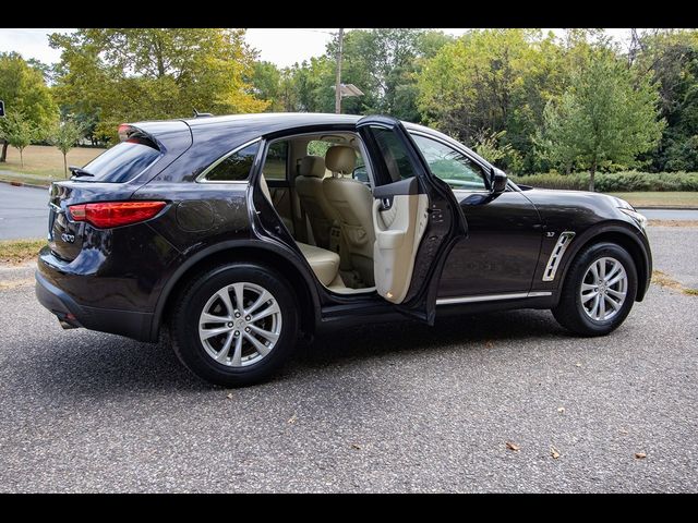 2017 INFINITI QX70 Base