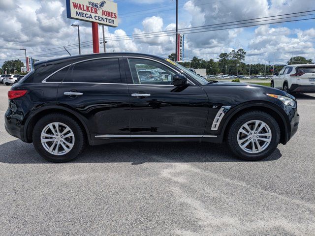 2017 INFINITI QX70 Base