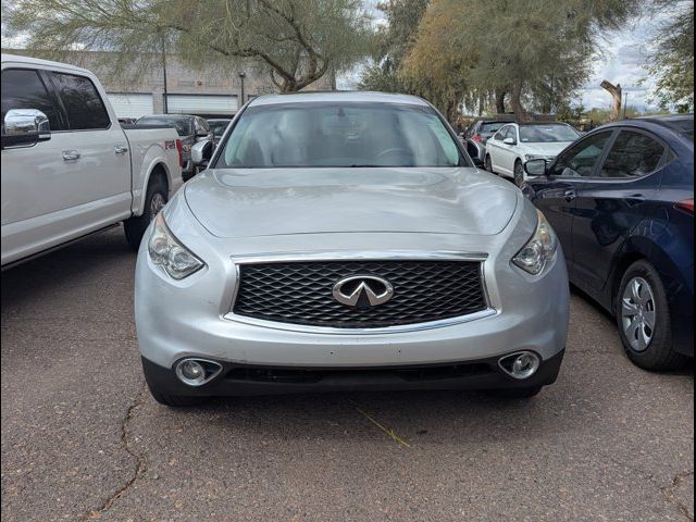 2017 INFINITI QX70 Base