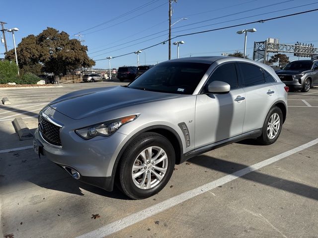 2017 INFINITI QX70 Base