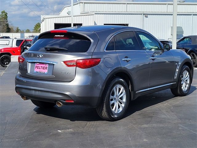 2017 INFINITI QX70 Base