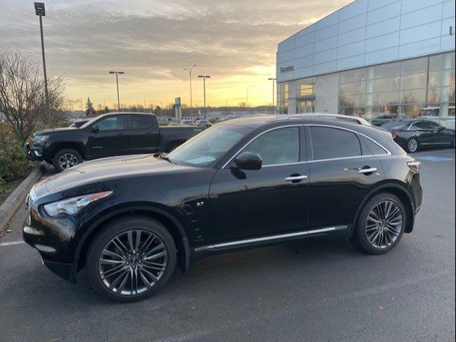 2017 INFINITI QX70 Base