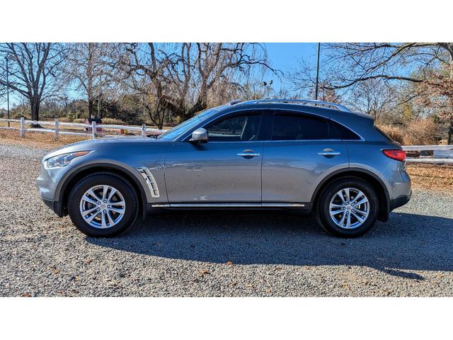 2017 INFINITI QX70 Base