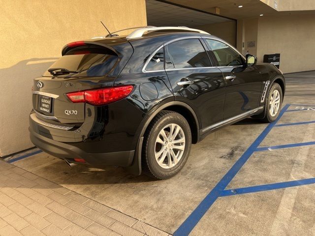 2017 INFINITI QX70 Base