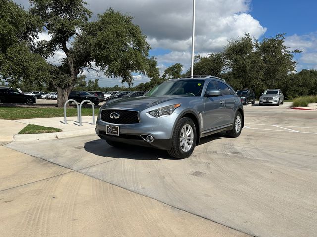 2017 INFINITI QX70 Base