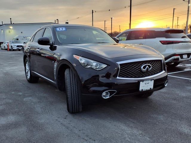 2017 INFINITI QX70 Base