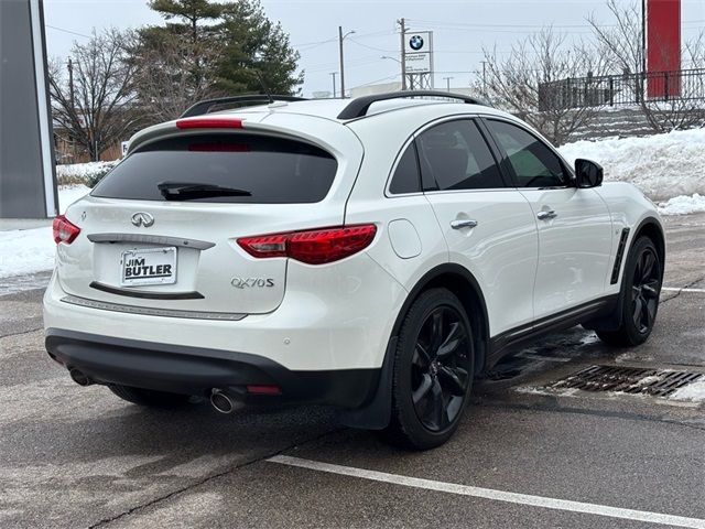 2017 INFINITI QX70 Base