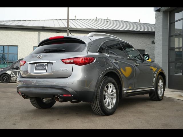 2017 INFINITI QX70 Base