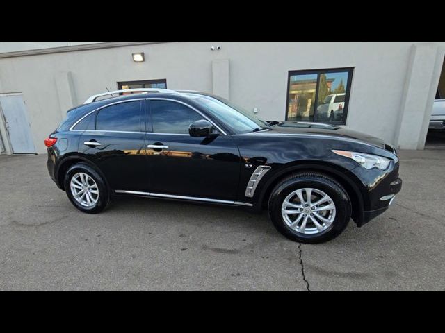 2017 INFINITI QX70 Base