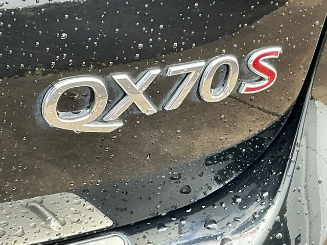 2017 INFINITI QX70 Base