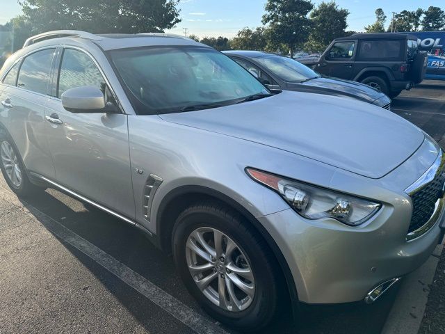 2017 INFINITI QX70 Base