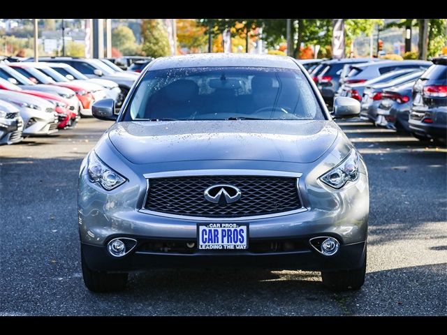 2017 INFINITI QX70 Base