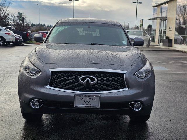 2017 INFINITI QX70 Base