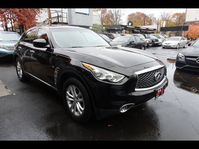 2017 INFINITI QX70 Base