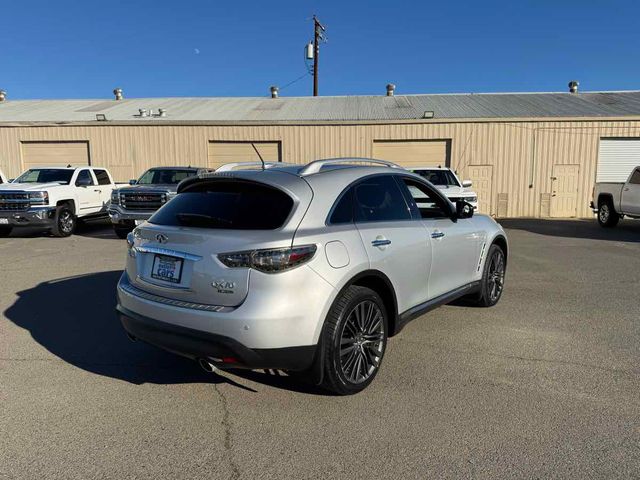 2017 INFINITI QX70 Base