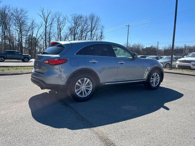 2017 INFINITI QX70 Base