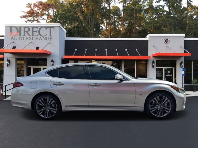 2017 INFINITI Q70 3.7