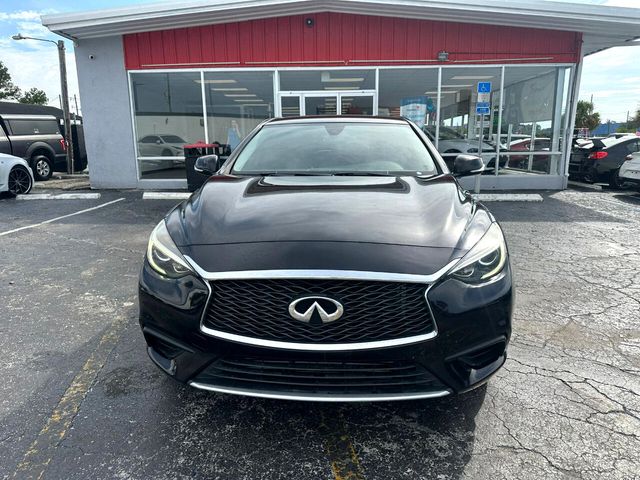 2017 INFINITI QX30 Base