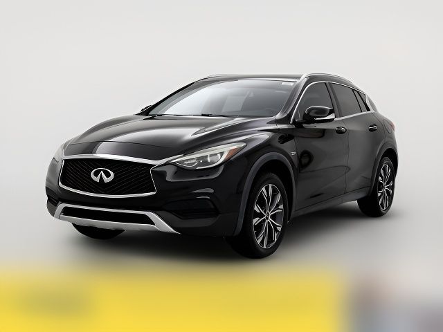 2017 INFINITI QX30 Luxury