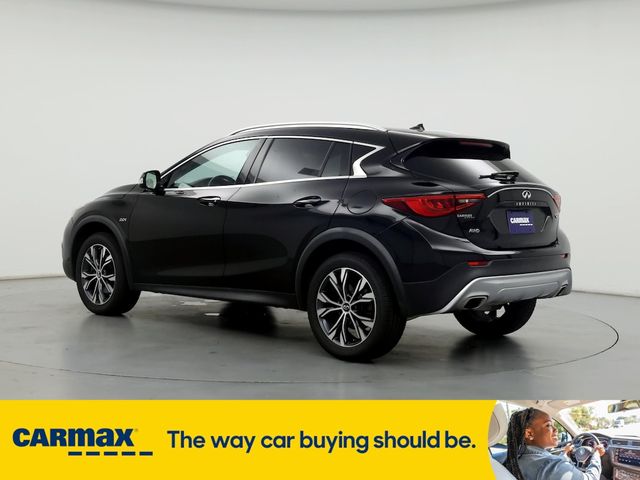 2017 INFINITI QX30 Luxury