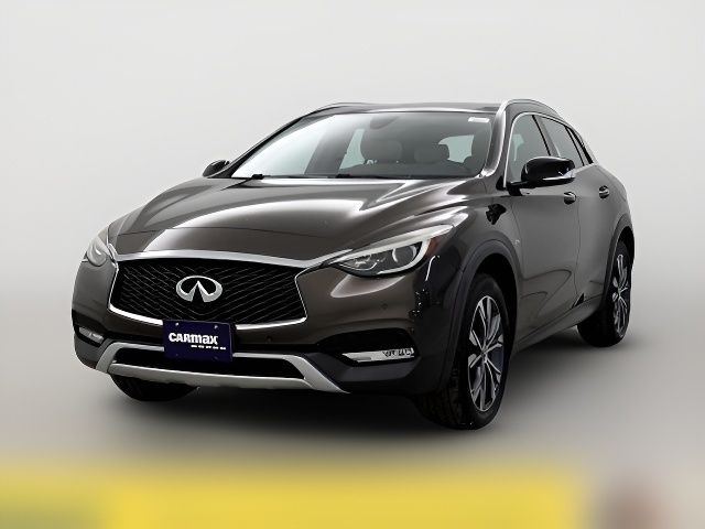 2017 INFINITI QX30 Premium