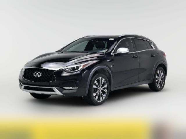 2017 INFINITI QX30 Premium