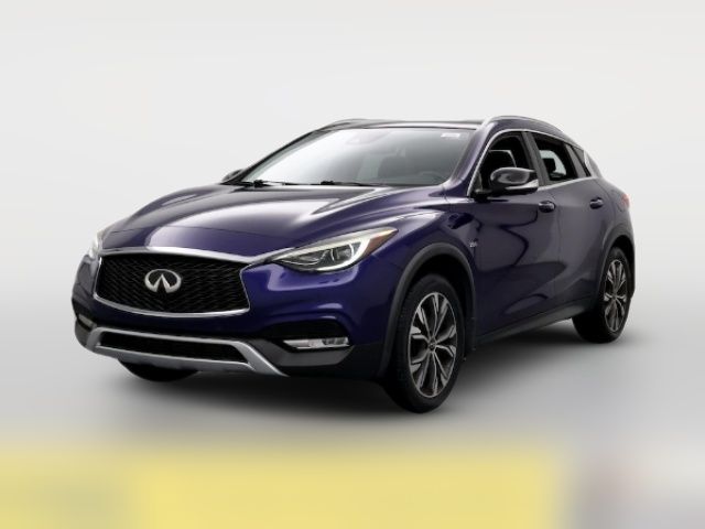 2017 INFINITI QX30 Premium