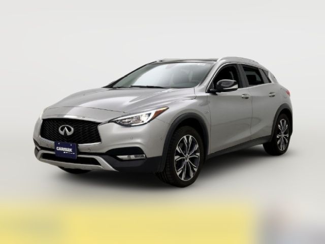 2017 INFINITI QX30 Premium