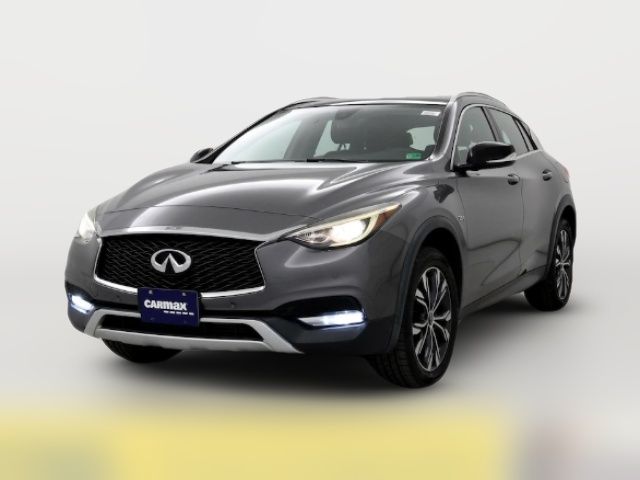 2017 INFINITI QX30 Premium