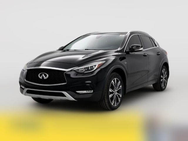 2017 INFINITI QX30 Premium