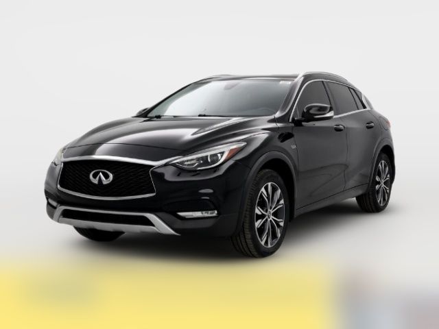 2017 INFINITI QX30 Premium