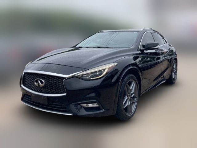 2017 INFINITI QX30 Premium