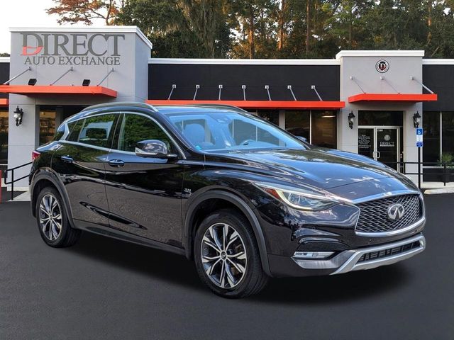 2017 INFINITI QX30 Premium