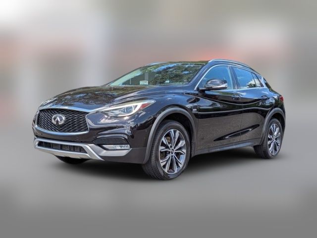 2017 INFINITI QX30 Premium
