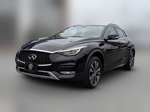 2017 INFINITI QX30 Premium