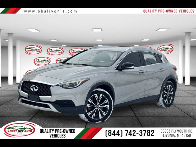 2017 INFINITI QX30 Luxury