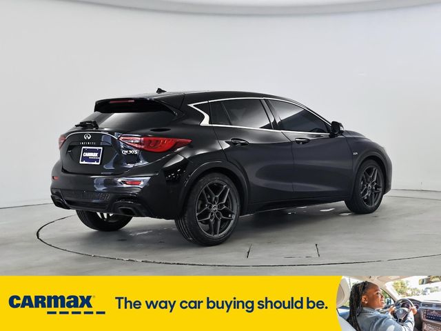 2017 INFINITI QX30 Sport