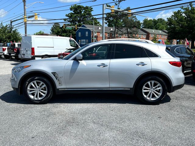 2017 INFINITI QX70 Base