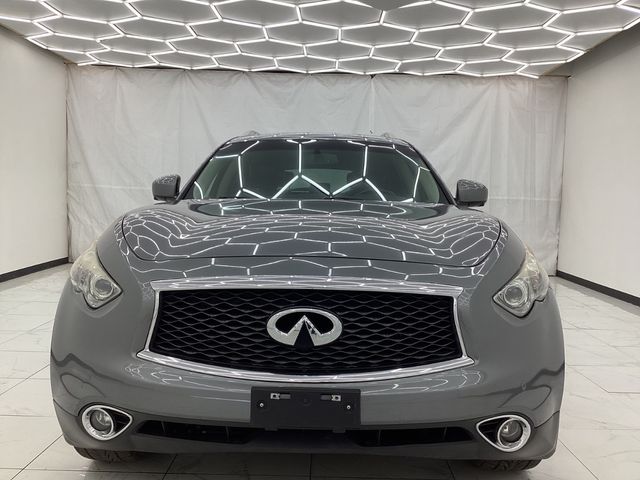 2017 INFINITI QX70 Base