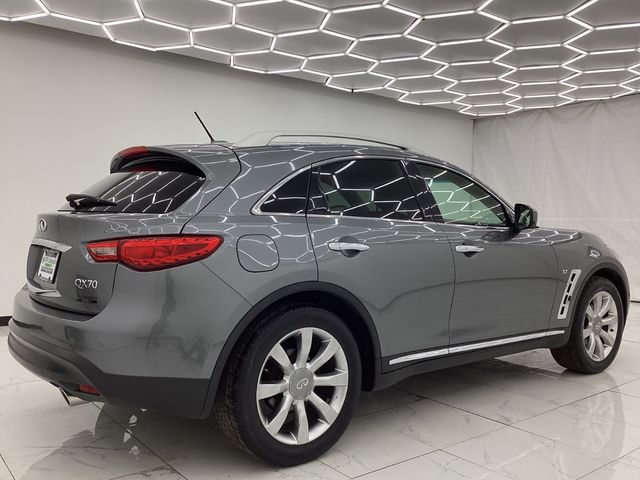 2017 INFINITI QX70 Base