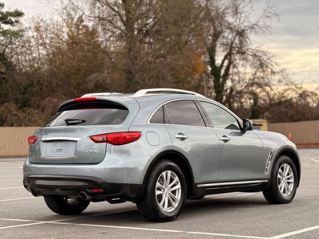 2017 INFINITI QX70 Base