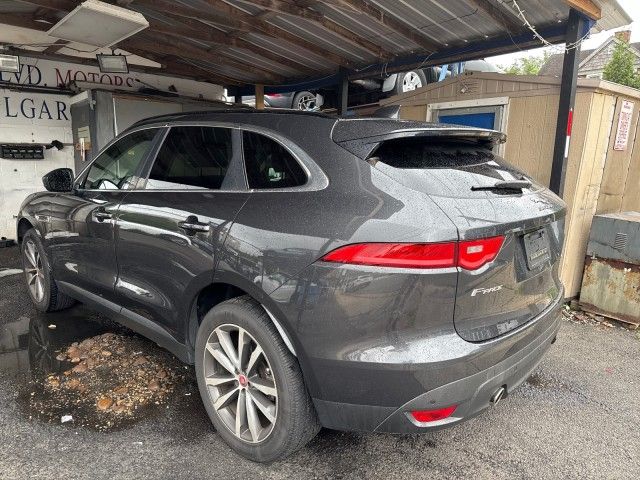 2017 Jaguar F-Pace 35t Prestige