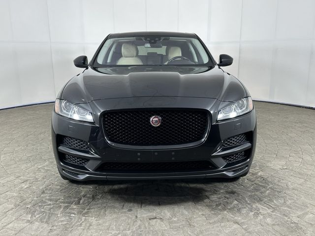 2017 Jaguar F-Pace 35t Prestige