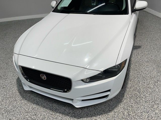 2017 Jaguar XE 25t Premium